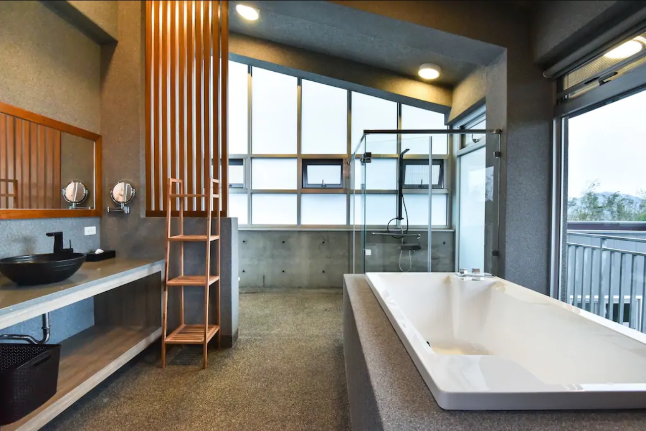 Airbnb Can our house be like this?